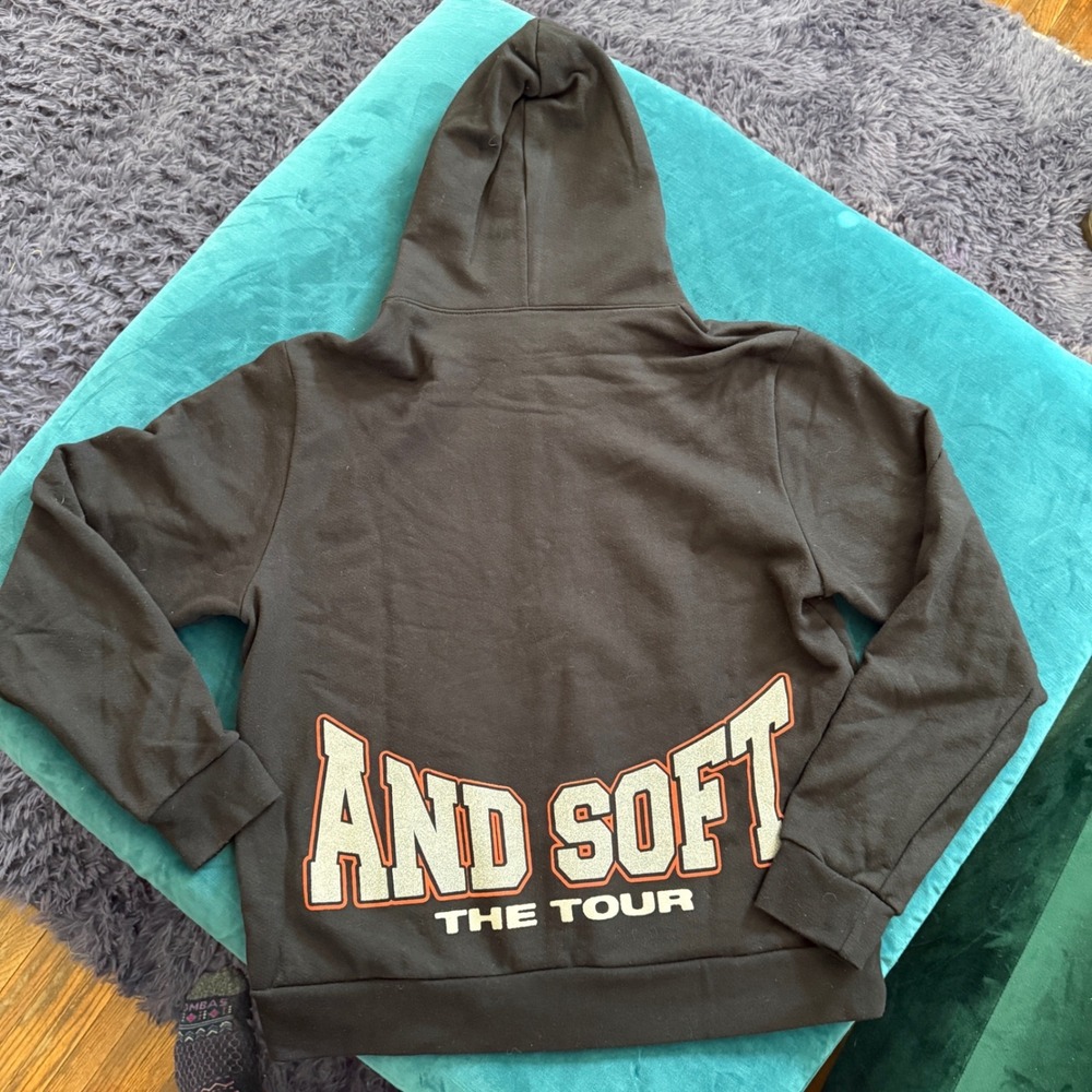 Billie Eilish Hit Me Hard and Soft Tour Zip Up Hoodie Black Large - Picture 3 of 8